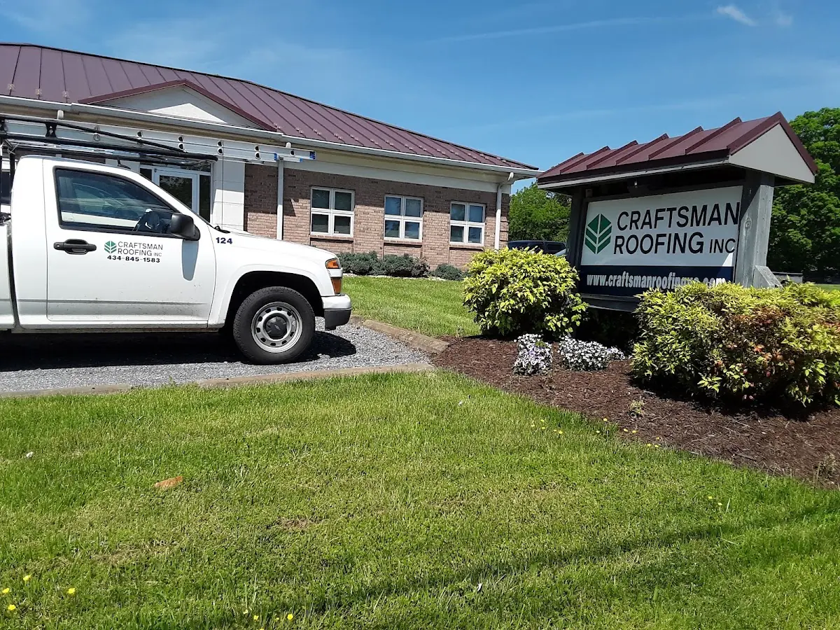 Quality Roof Replacement by experienced craftsmen in Crestwood